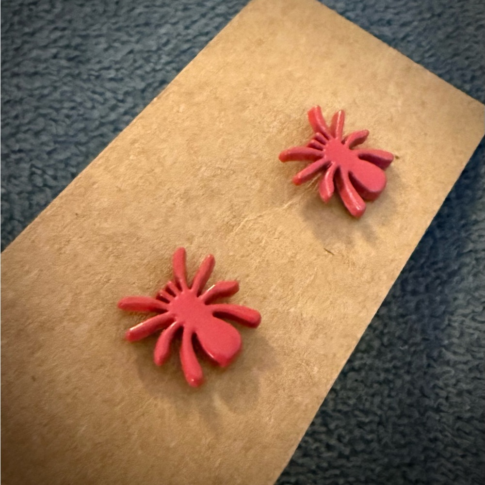 Cute Red Spider Stud Earrings for Women - Picture 5 of 7